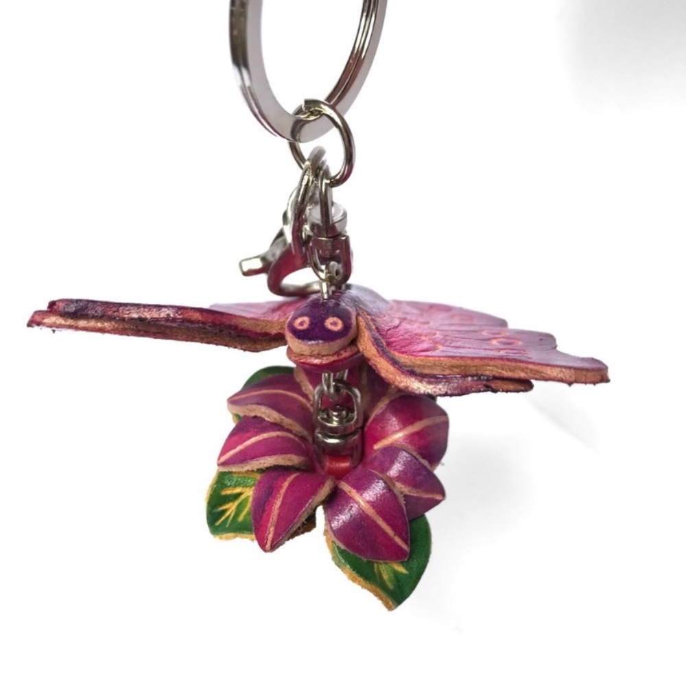 NEW HANDMADE GENUINE LEATHER FLYING BUTTERFLY FLOWER KEYCHAIN - Picture 4 of 4